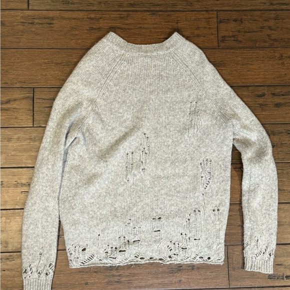 BCBGMaxAzria Gray Crew Neck Sweater size Large - Picture 2 of 6